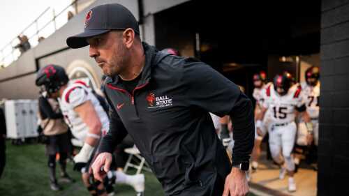 斯洛特：欧冠淘汰令人失望，但我们必须面对现实